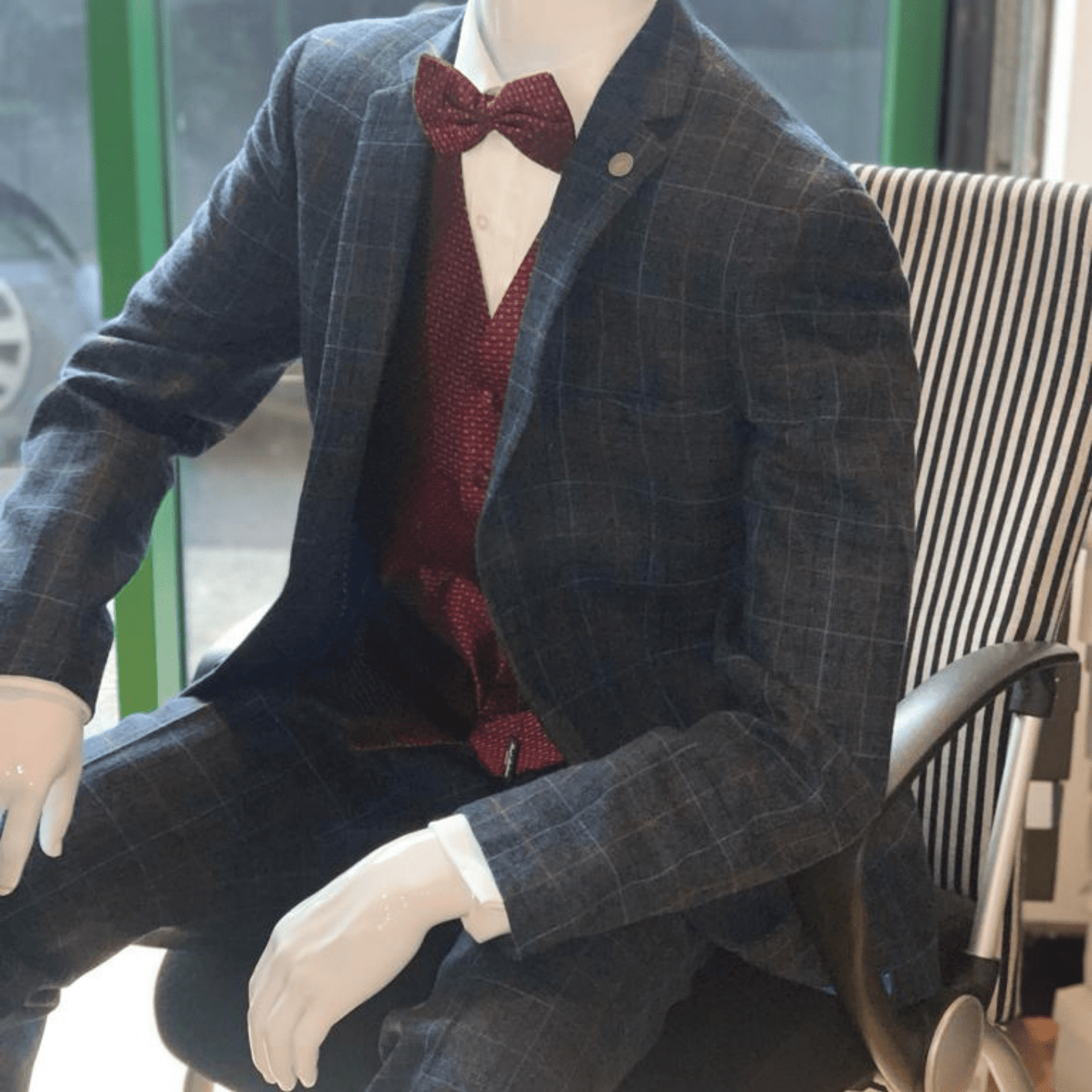 Harvey navy 3 piece suit , wool suit, Beautiful Suit